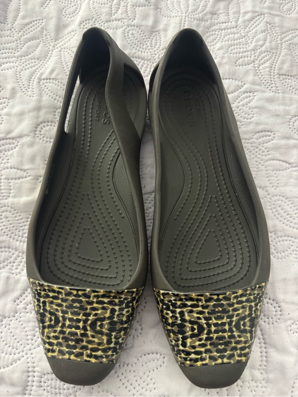 CROCS brown Ballet Flats with Leopard-Print Toe Cap